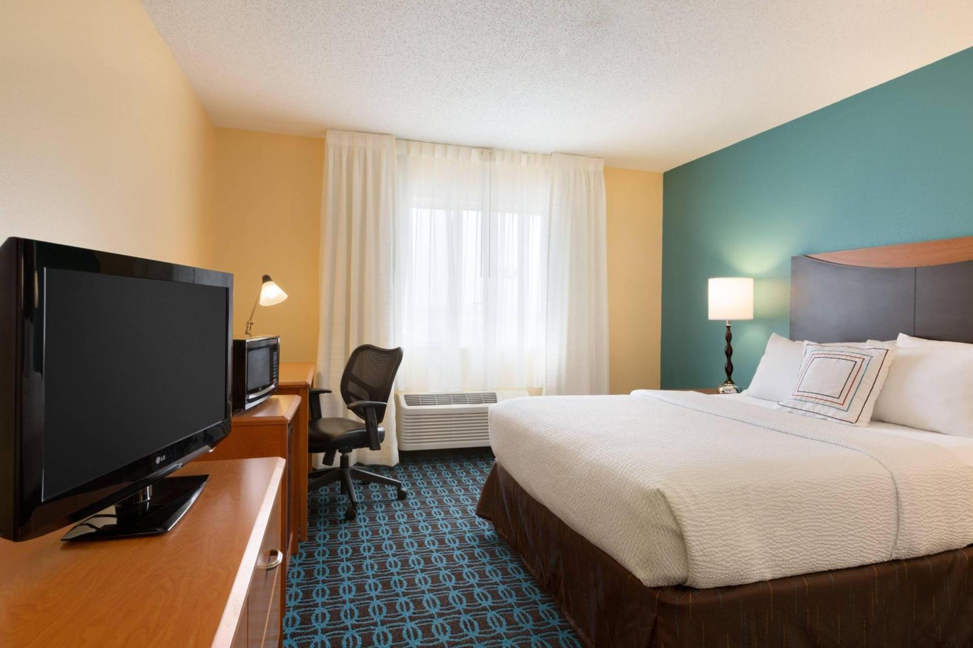 Fairfield Inn & Suites Bismarck North Экстерьер фото