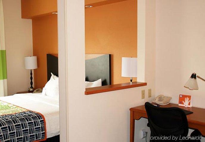 Fairfield Inn & Suites Bismarck North Экстерьер фото